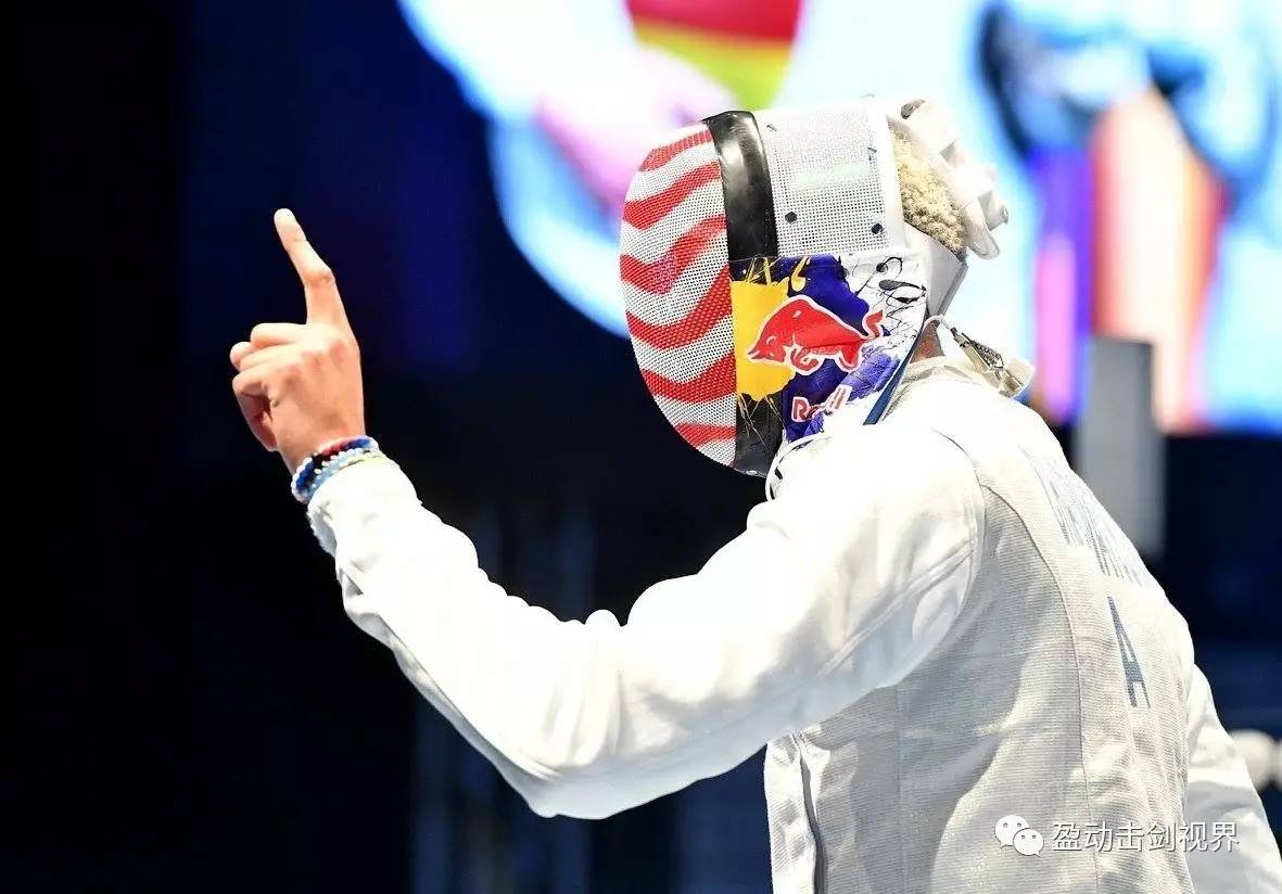 英国队在击剑比赛中取得好成绩