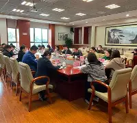 包含里昂战绩可圈可点，追赶升级参考的词条